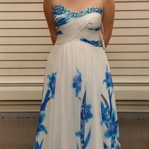 Stunning mori lee gown